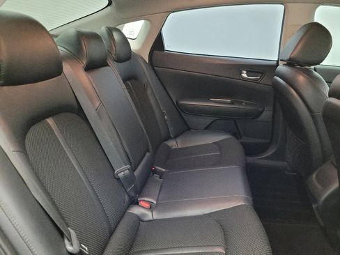 Used 2019 Kia Optima S image 19
