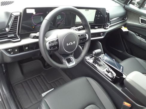 Used 2025 Kia Sportage X-Line w/ Premium Package image 11