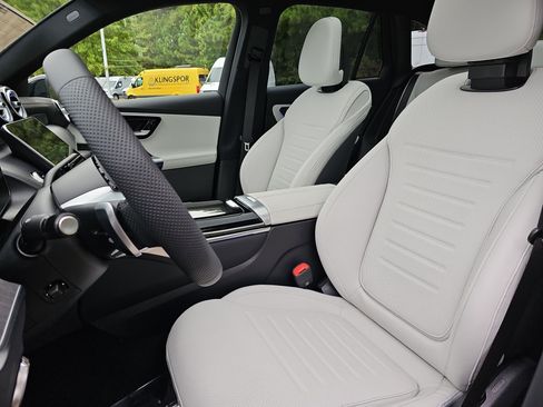 New 2026 Mercedes-Benz GLC 300 image 16
