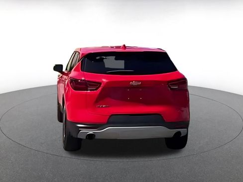 Used 2025 Chevrolet Blazer LT image 4