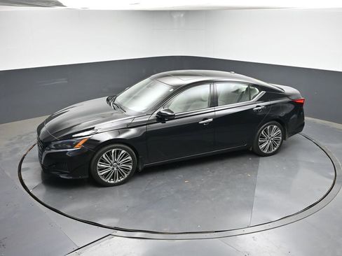 Used 2024 Nissan Altima 2.5 SL image 19