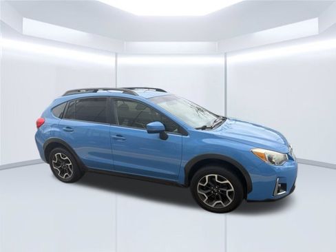 Used 2017 Subaru Crosstrek 2.0i Premium AWD/4WD image 14