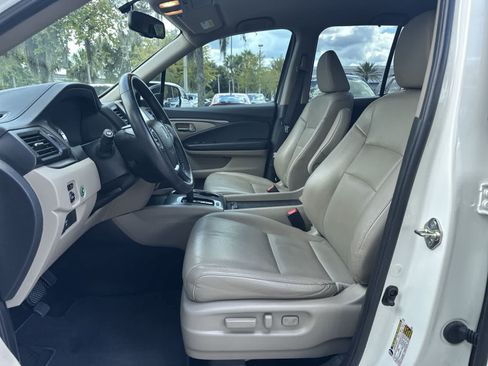 Used 2017 Honda Ridgeline RTL-T image 13