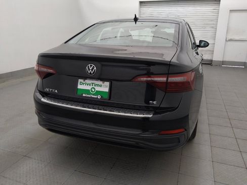 Used 2024 Volkswagen Jetta SE w/ Panoramic Sunroof Package FWD image 7