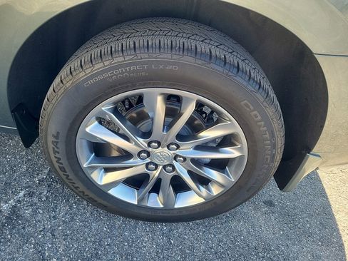 Used 2022 Buick Enclave Avenir w/ Avenir Technology Package image 15