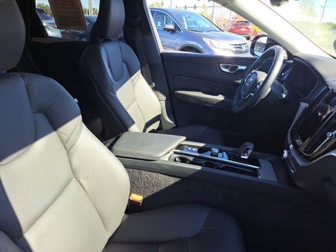Used 2025 Volvo XC60 B5 Plus w/ Climate Package image 32