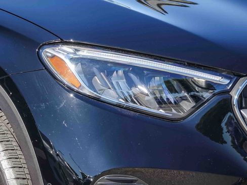 Certified 2025 Mercedes-Benz GLC 350e 4MATIC image 9