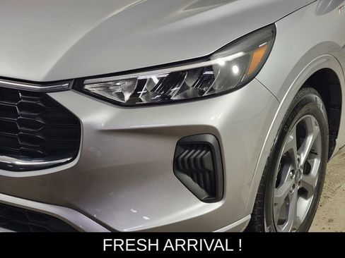 Used 2023 Ford Escape ST-Line w/ Tech Pack #1 AWD/4WD image 9