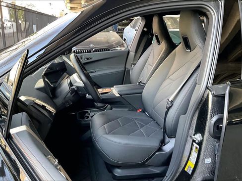 Used 2024 BMW iX xDrive50 w/ Premium Package image 8