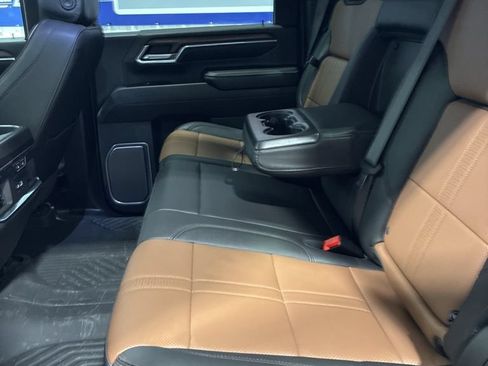 Used 2025 Chevrolet Silverado 2500 High Country w/ High Country Premium Package AWD/4WD image 49