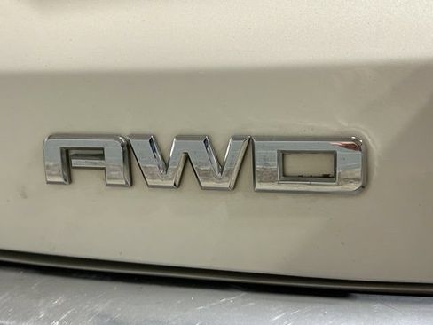 Used 2013 GMC Acadia Denali AWD/4WD image 30