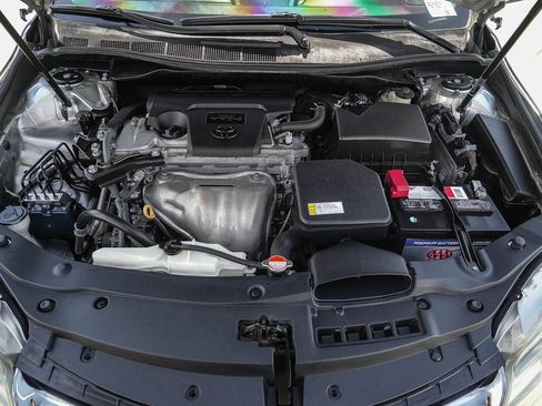 Used 2016 Toyota Camry SE FWD image 27