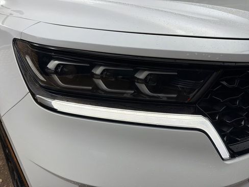 Used 2021 Kia Sorento SX image 35