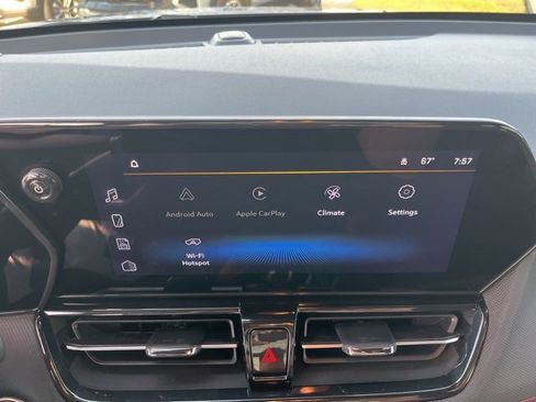 Used 2024 Chevrolet TrailBlazer RS w/ Convenience Package image 27