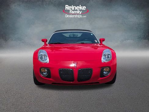 Used 2008 Pontiac Solstice GXP w/ Premium Package RWD image 2