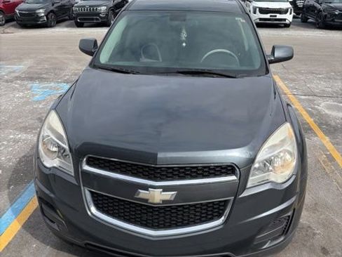 Used 2010 Chevrolet Equinox LT image 2