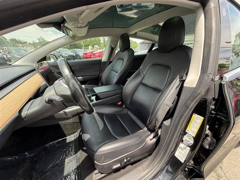 Used 2019 Tesla Model 3 Long Range AWD/4WD image 9