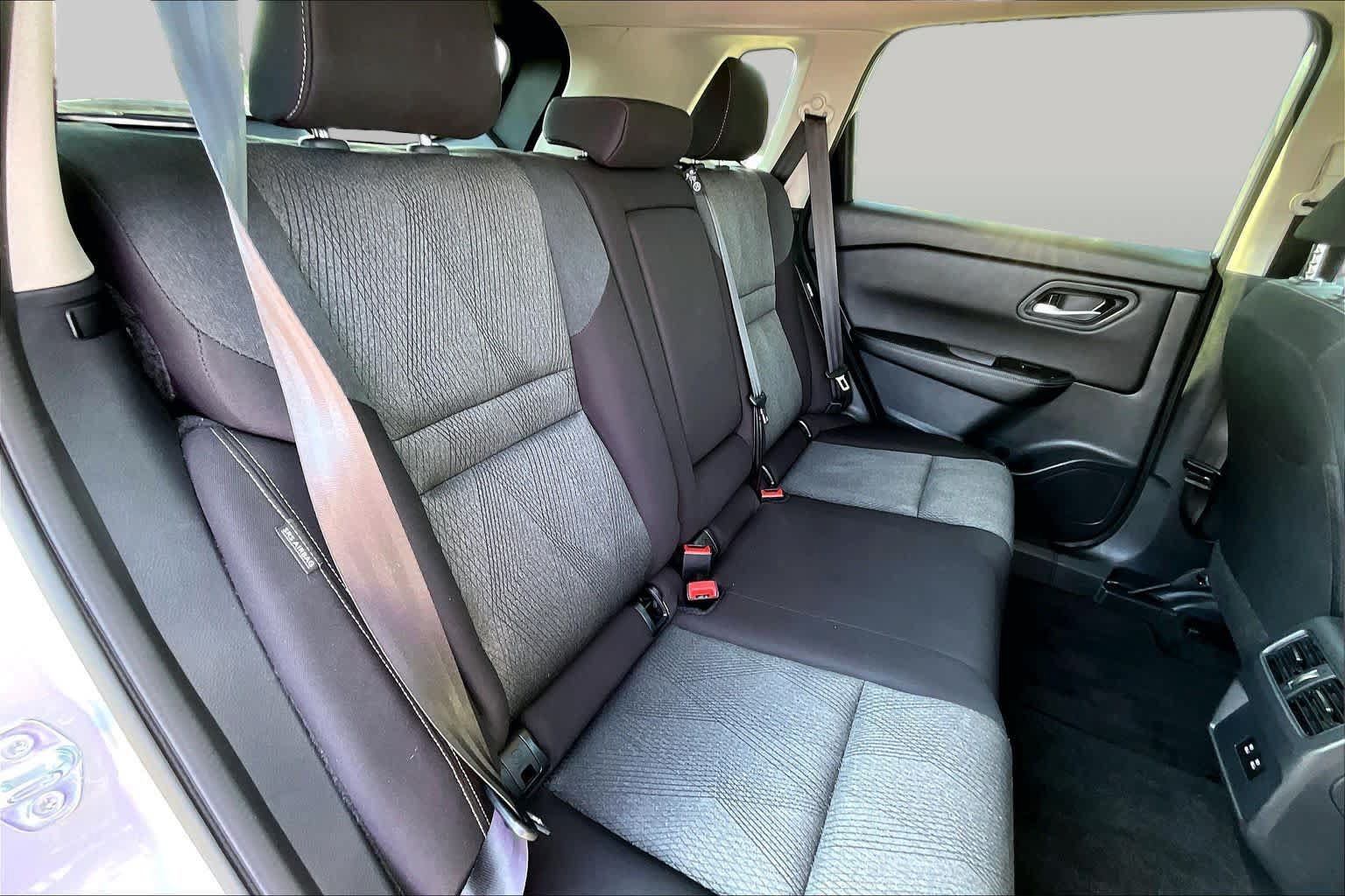 Used 2025 Nissan Rogue SV AWD/4WD image 20