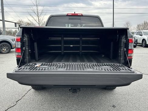 Certified 2024 Nissan Frontier SL w/ Technology Package AWD/4WD image 20