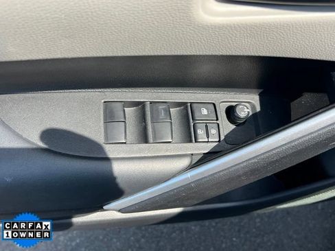 Used 2022 Toyota Corolla Cross L AWD/4WD image 16