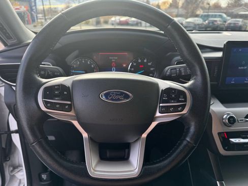 Used 2022 Ford Explorer XLT w/ Equipment Group 202A image 17