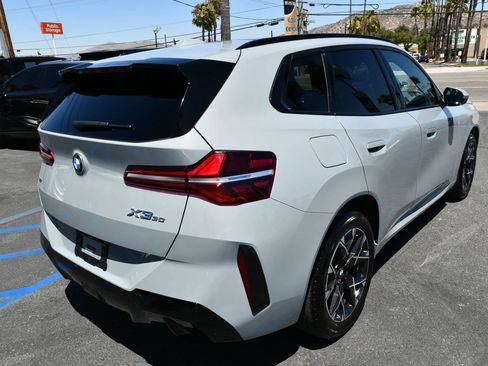 Used 2025 BMW X3 xDrive30i AWD/4WD image 10