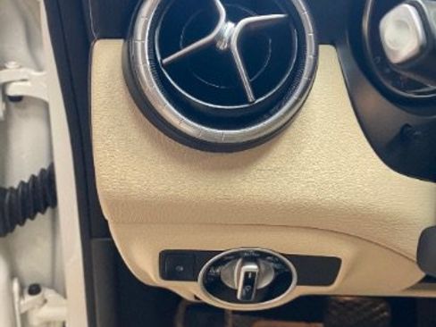 Used 2018 Mercedes-Benz CLA 250 4MATIC image 19