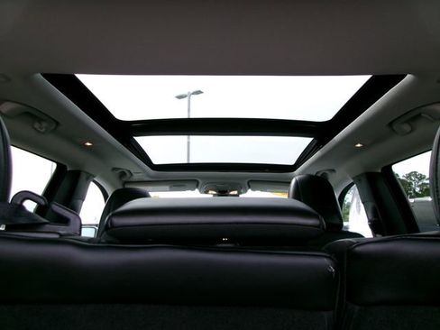 Used 2022 Jeep Cherokee Limited image 17