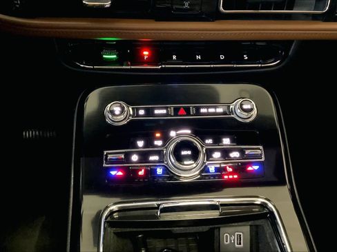 Used 2022 Lincoln Nautilus Reserve image 64