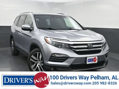 Used 2017 Honda Pilot Elite image 1