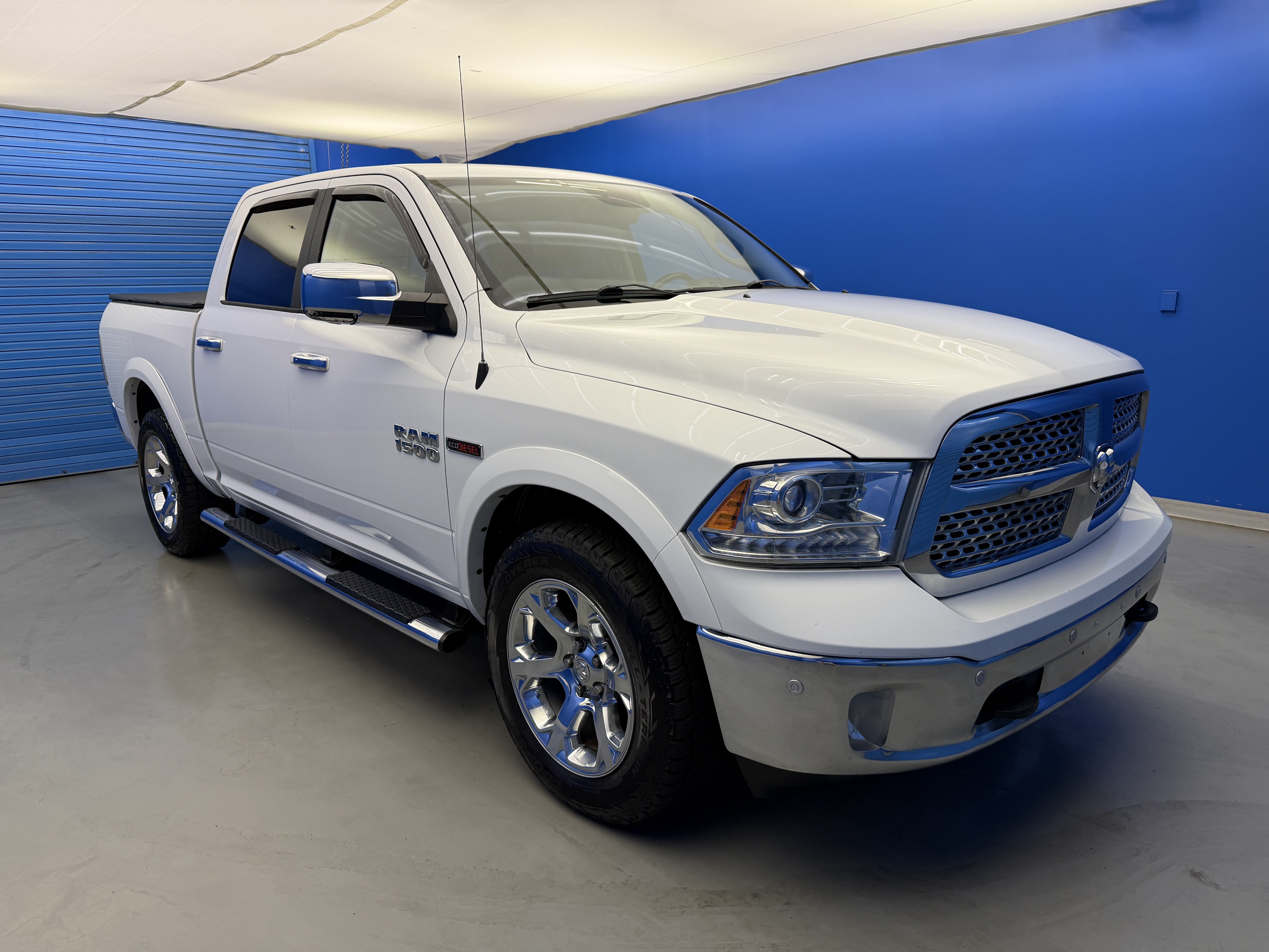 Used 2017 RAM 1500 Laramie w/ Convenience Group AWD/4WD image 2