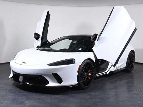 Used 2023 McLaren GT RWD image 19