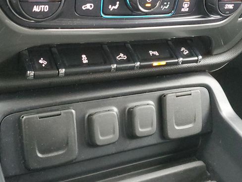 Used 2018 Chevrolet Silverado 1500 LTZ Z71 w/ LTZ Plus Package image 28