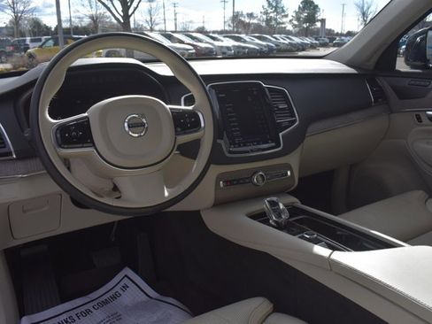 Used 2023 Volvo XC90 B6 Ultimate w/ Protection Package Premier image 21
