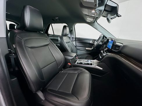 Used 2024 Ford Explorer Limited image 34