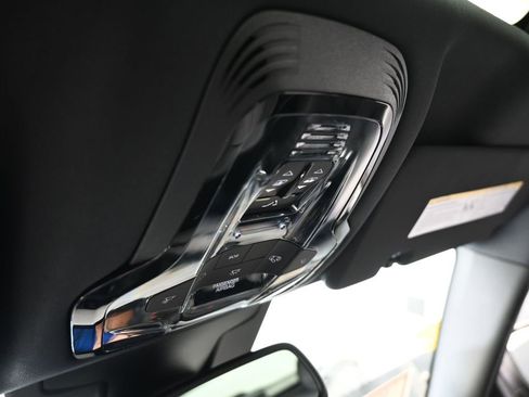 Used 2023 Alfa Romeo Stelvio Sprint image 30