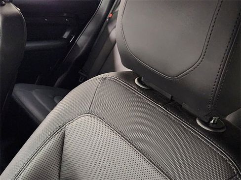 Used 2024 Land Rover Defender 110 X-Dynamic SE image 16