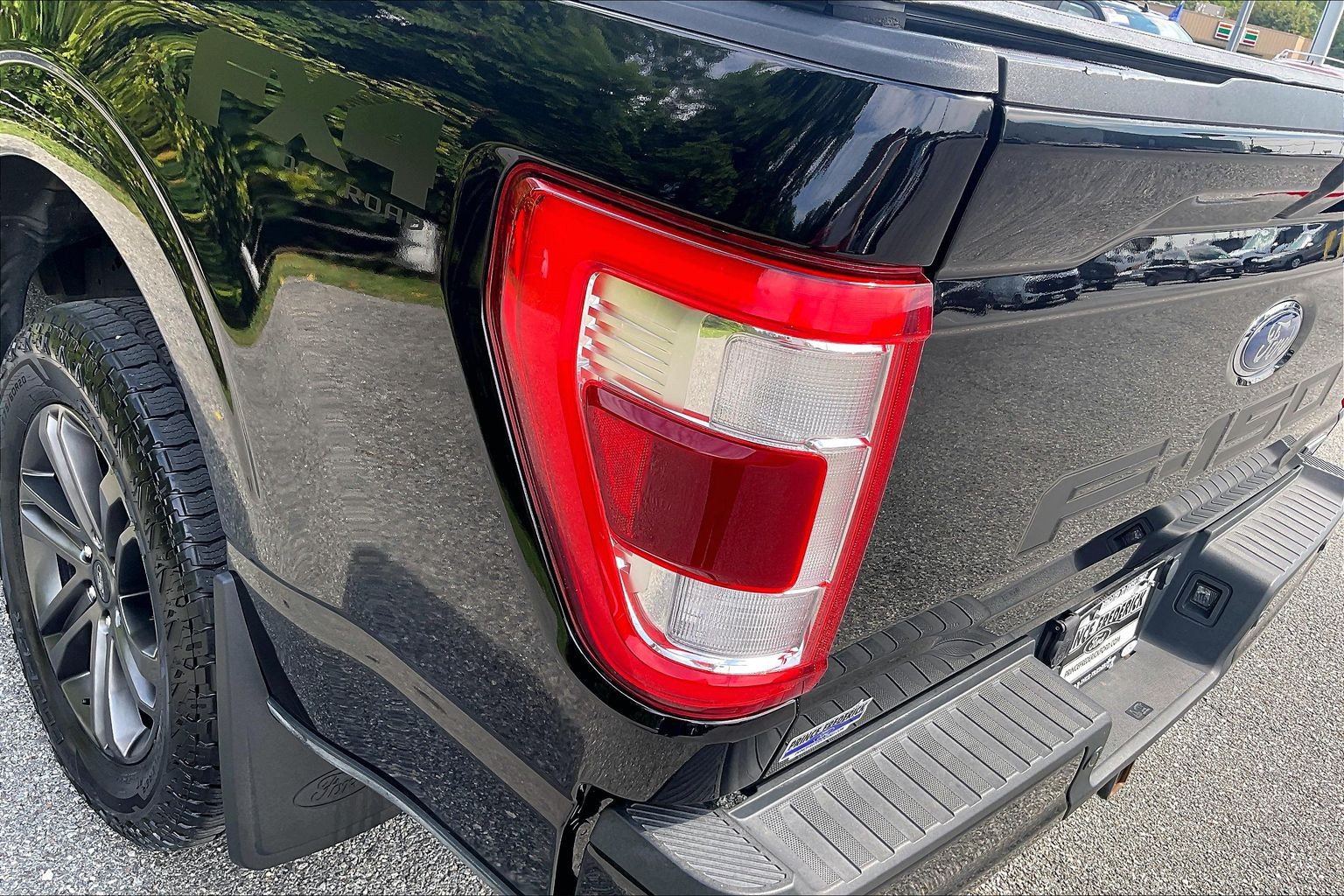 Certified 2021 Ford F150 Lariat w/ Equipment Group 502A High AWD/4WD image 29