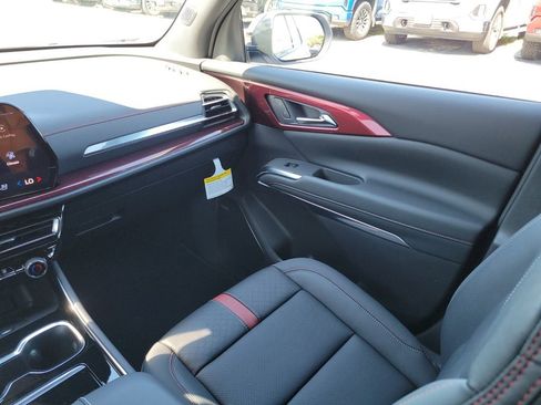 New 2026 Chevrolet Traverse RS image 15