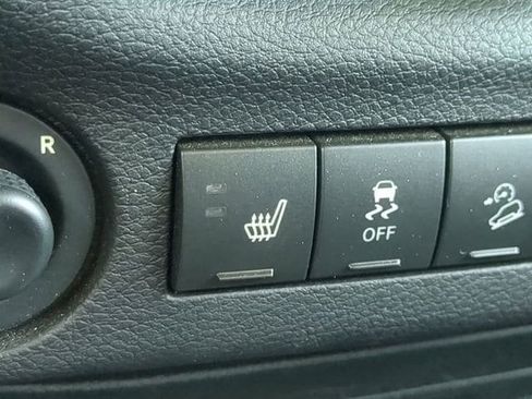 Used 2017 Jeep Wrangler Unlimited Sahara AWD/4WD image 19