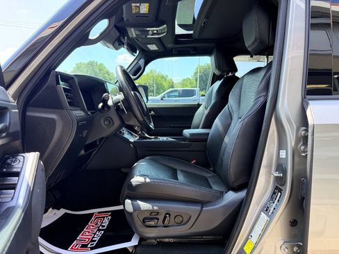 Used 2025 Lexus GX 550 w/ Accessory Package (Z1) AWD/4WD image 20