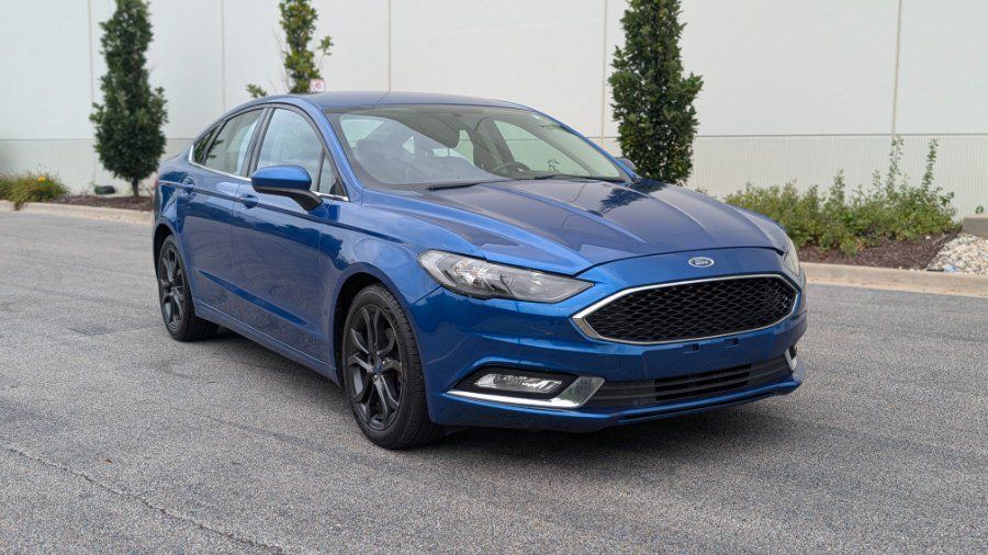 Used 2018 Ford Fusion SE w/ Equipment Group 201A FWD image 1