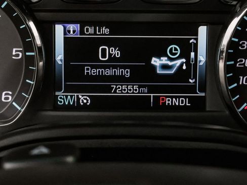 Used 2018 Chevrolet Suburban LT image 19