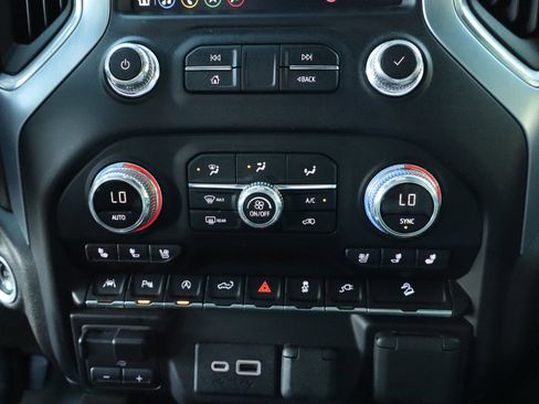 Used 2019 GMC Sierra 1500 SLT w/ SLT Premium Plus Package AWD/4WD image 34