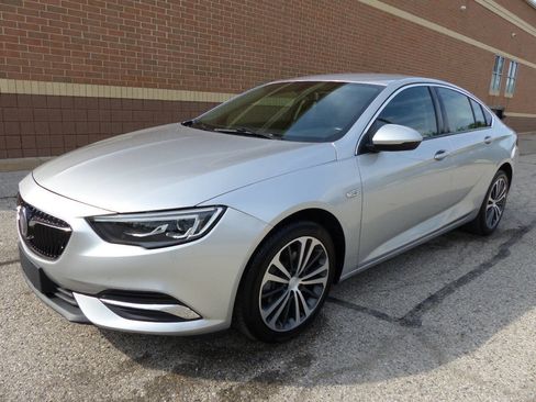 Used 2019 Buick Regal Preferred w/ Driver Confidence Package I FWD image 6
