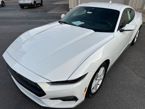 New 2026 Ford Mustang Coupe image 3