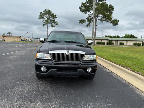Used 2002 Lincoln Blackwood RWD image 3