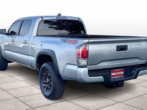 Used 2022 Toyota Tacoma TRD Off-Road image 13