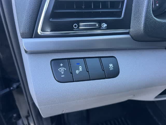 Used 2018 Hyundai Elantra SEL FWD image 28