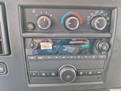 New 2024 Chevrolet Express 3500 w/ Power Convenience Package image 21